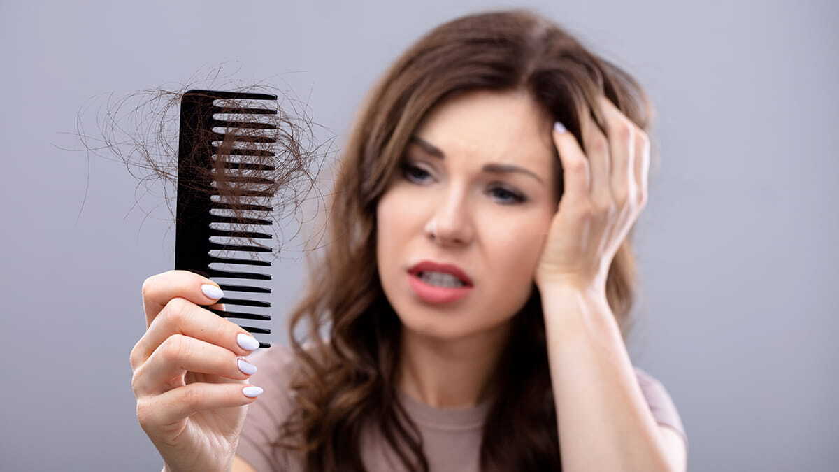 la-chute-de-cheveux-causes-traitements-et-soins-adaptes.jpg